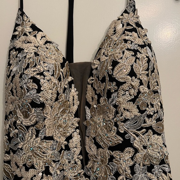 Beautiful black dress for special occasion. - Picture 2 of 8